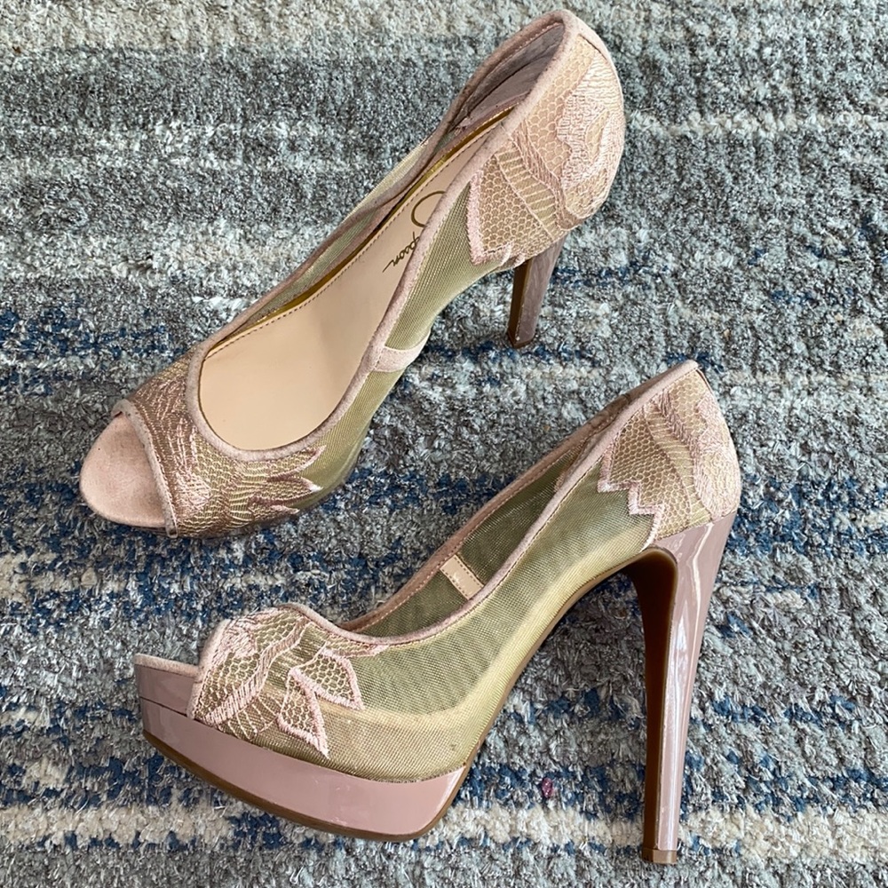 Jessica Simpson - Saidey Lace Platform Pumps